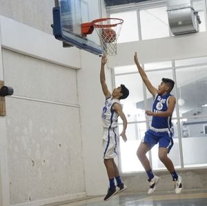 Meet your Posher, Max